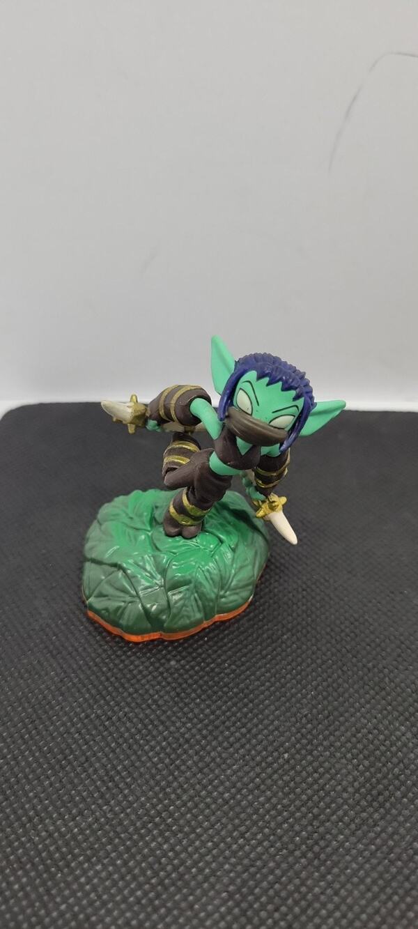 Skylanders Spyro’s Adventure Stealth Elf Figure #83980888 2011 Activision